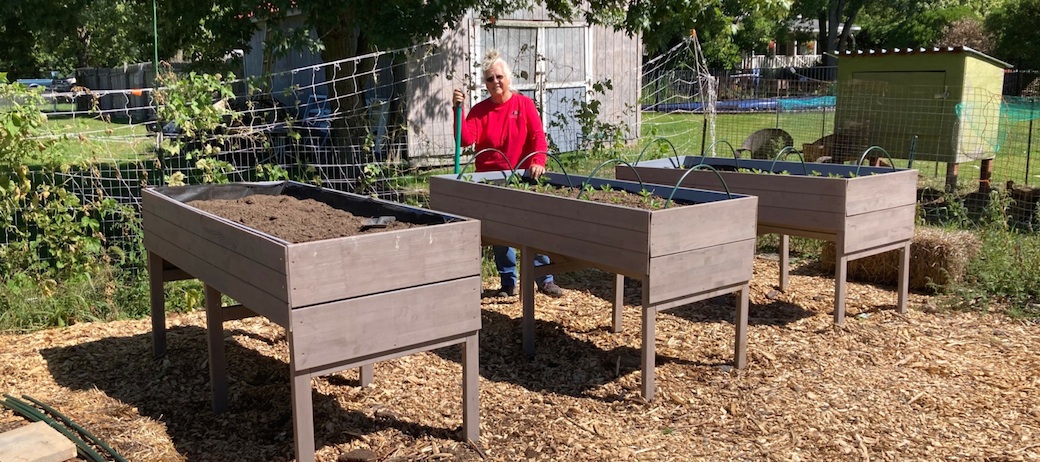 Garden Bed Tables with Soil